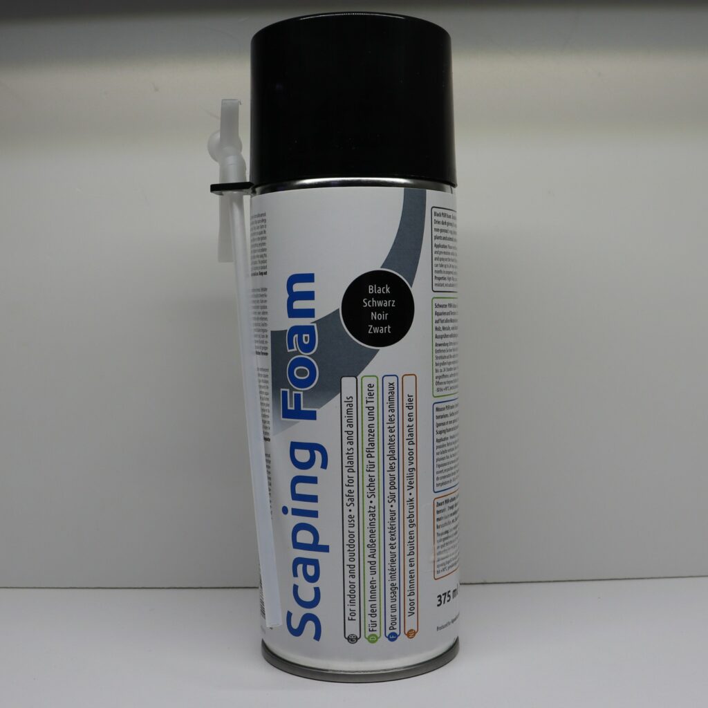 Mousse expansive noire Superfish en bombe de 375 ml